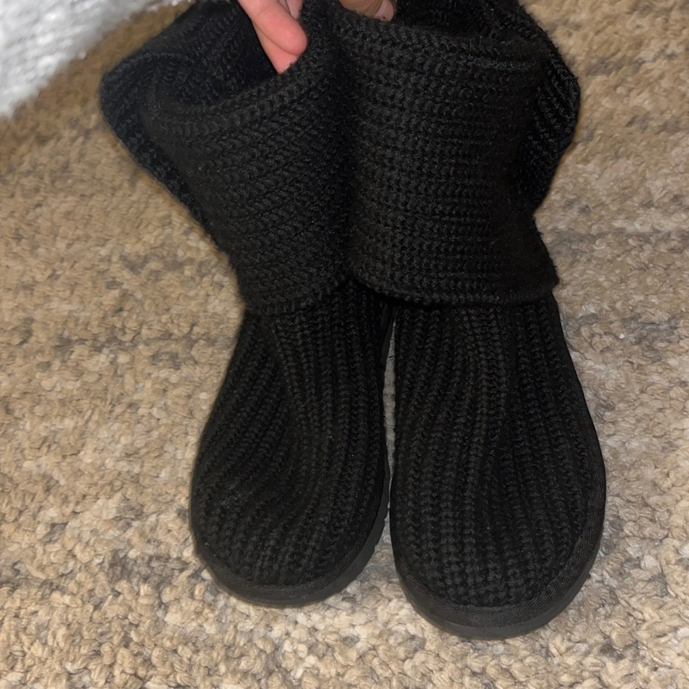 Black knit uggs